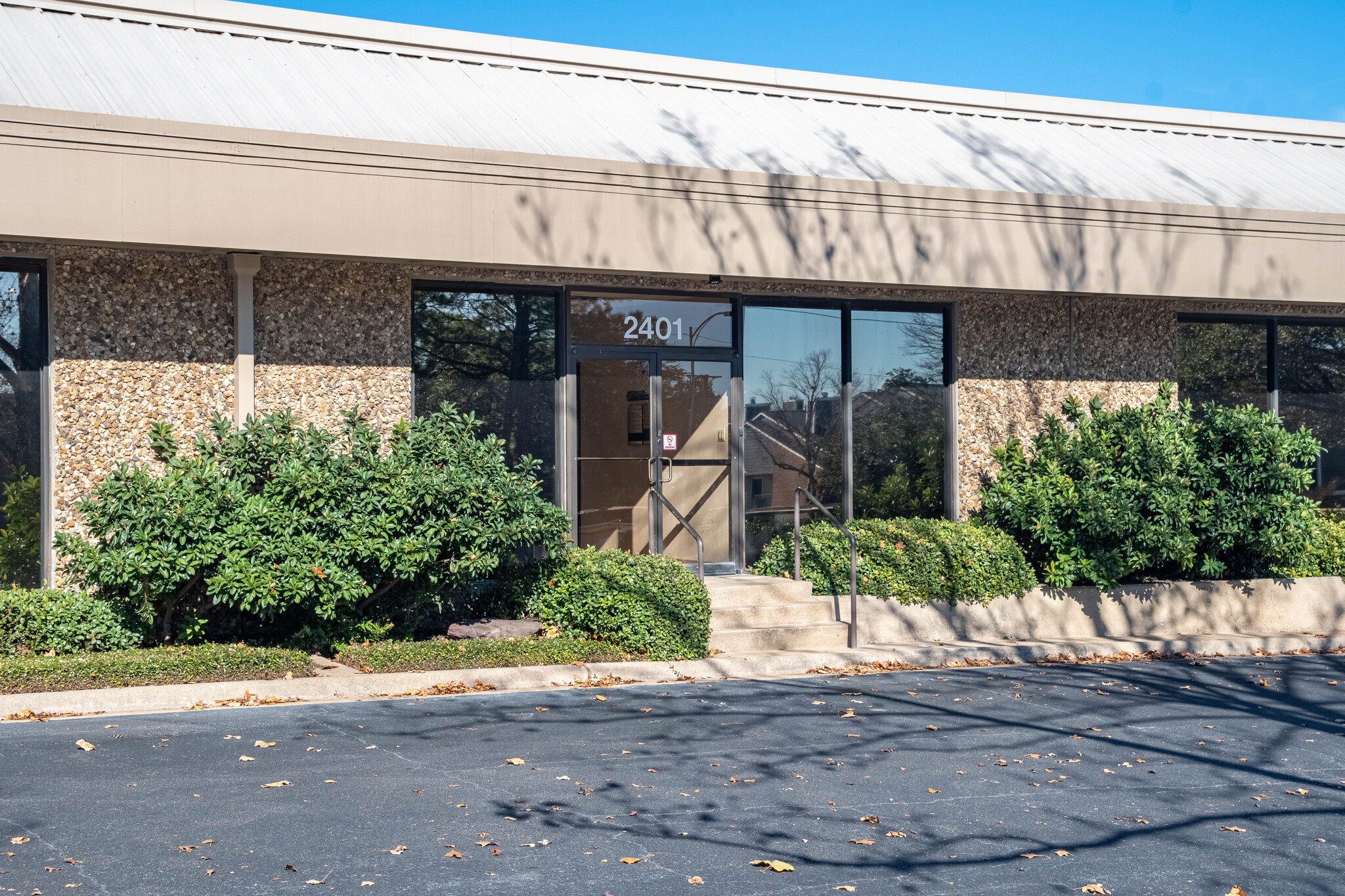 Commercial Property for Sale in Arlington Texas 76006